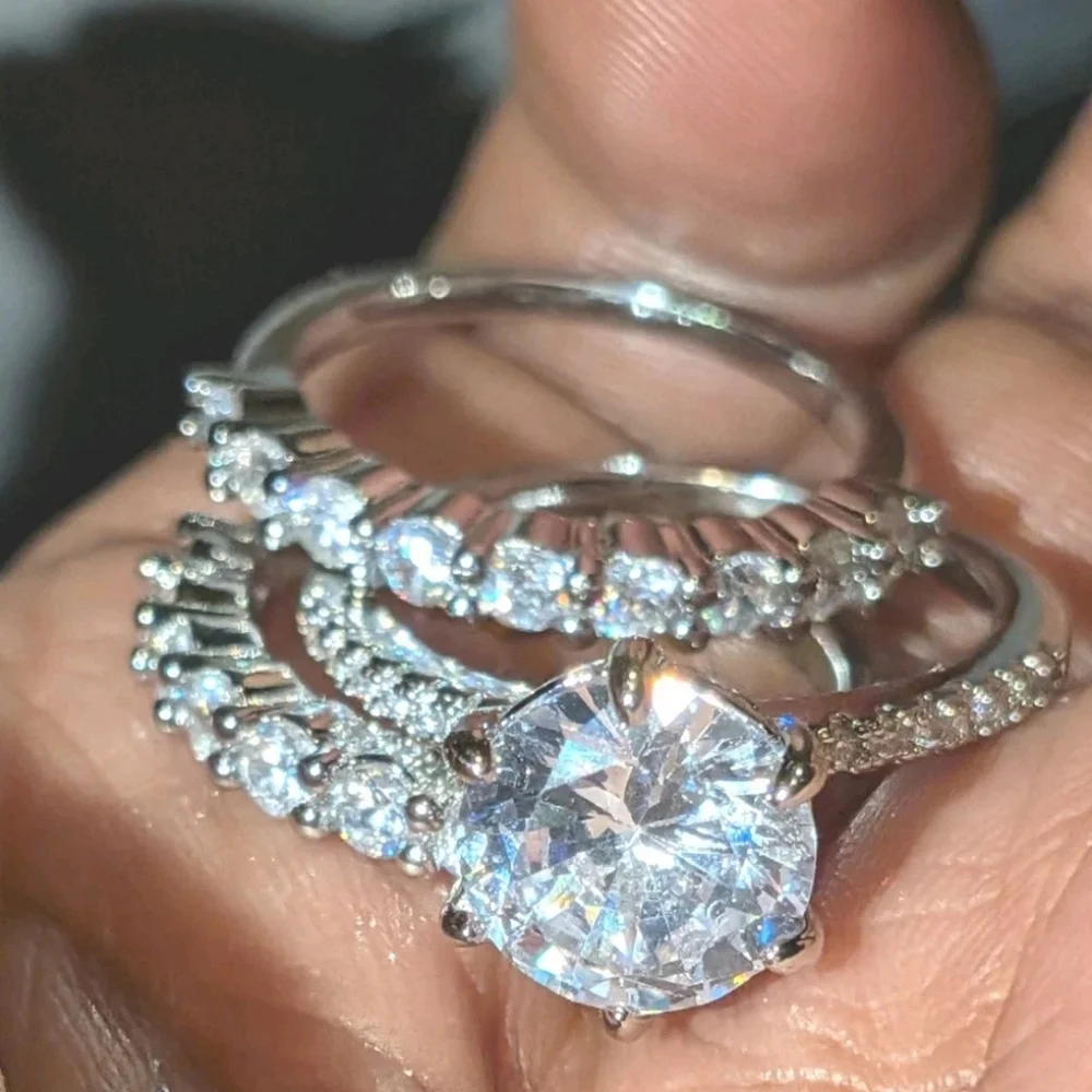 Shimmering 5Ct Round Cut Moissanite Trio Silvery Bridal Wedding Ring Set